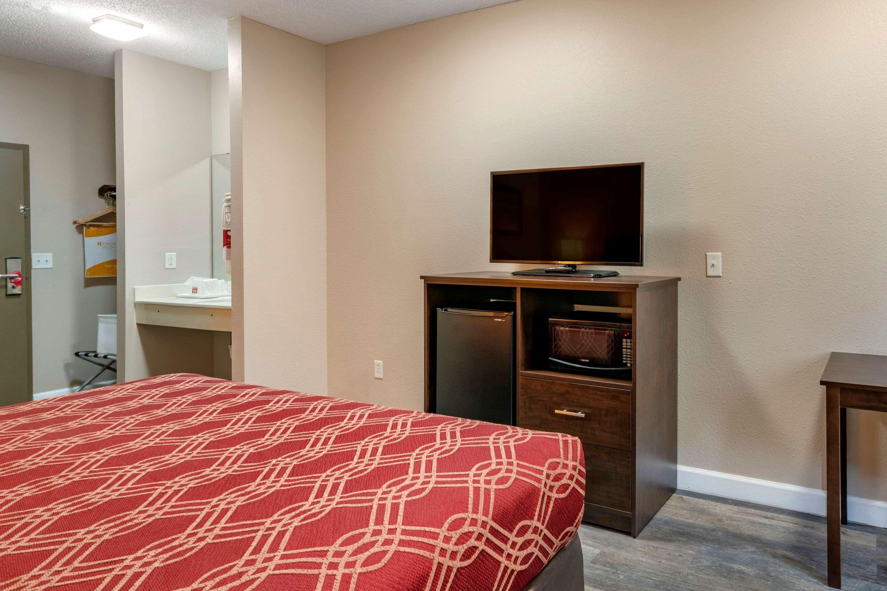 Econo Lodge Inn & Suites Granite City Экстерьер фото