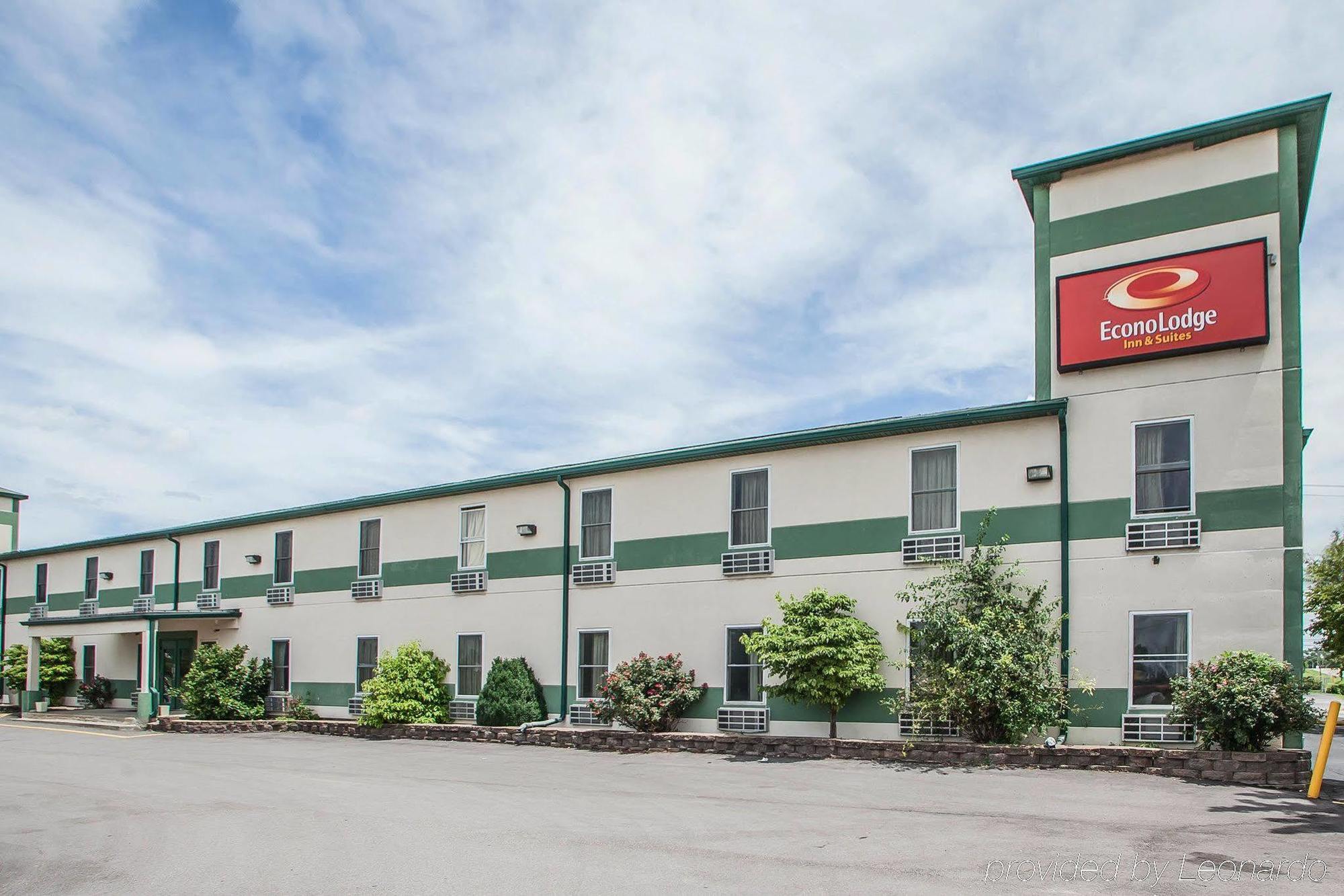 Econo Lodge Inn & Suites Granite City Экстерьер фото